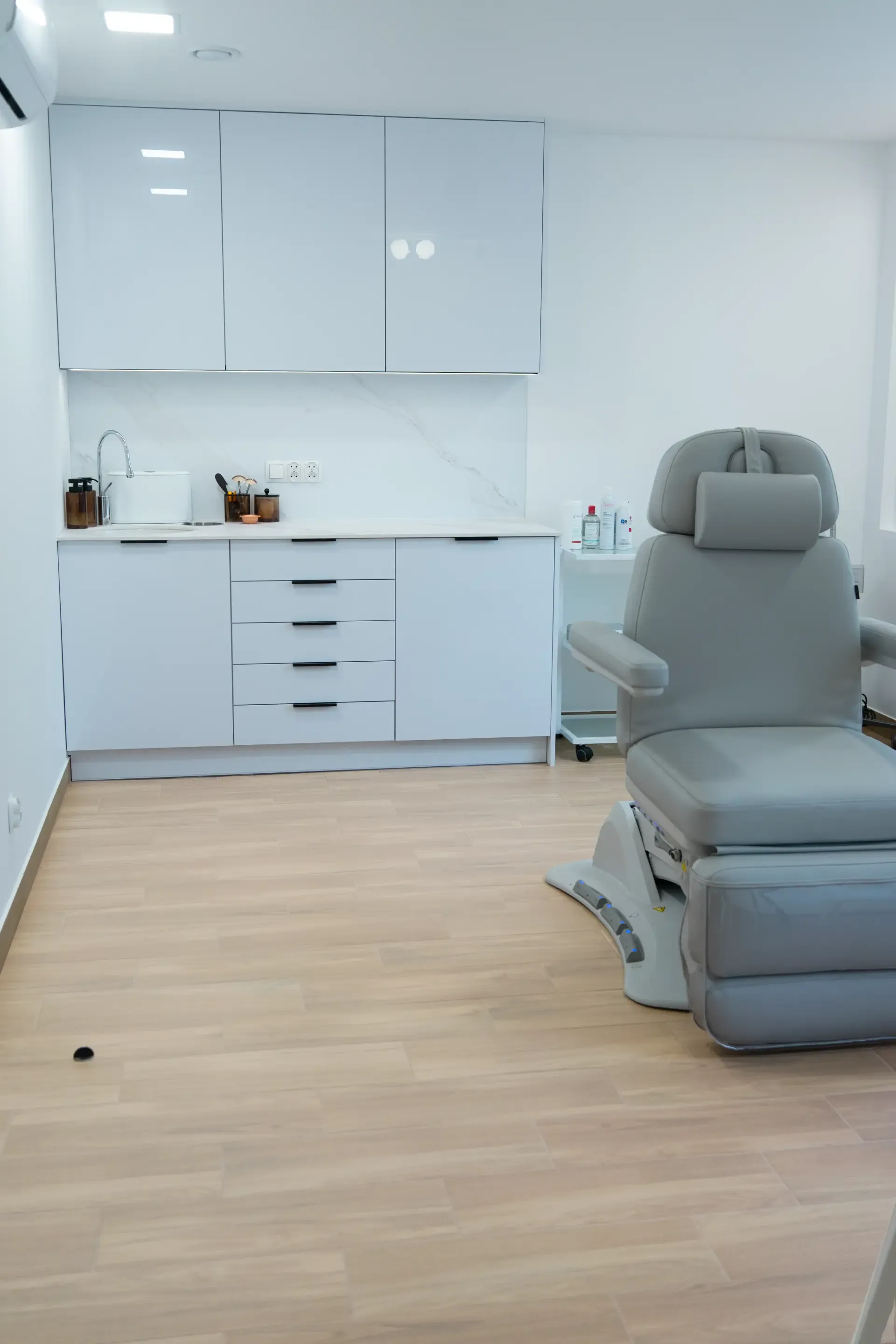 Gabinet zabiegowy nr 2 — widok z innej perspektywy