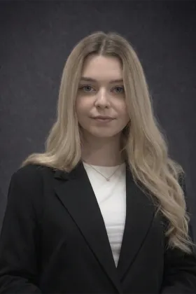 Wiktoria Babiarz — recepcjonistka w klinice De Cute